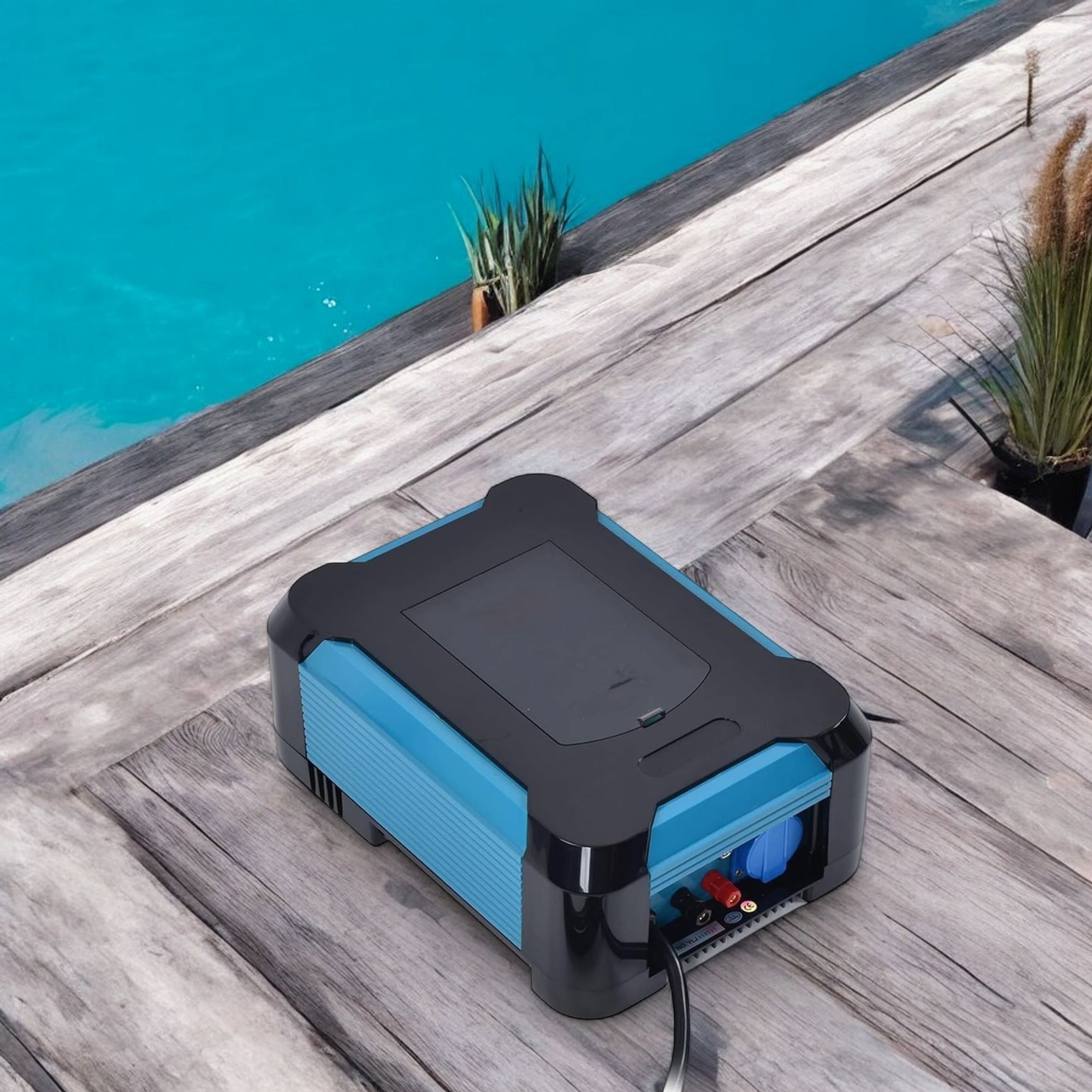 Deep Blue SQ Series Salt-Chlorine Generator - 16g/h for 68m³ Pools - Image 4